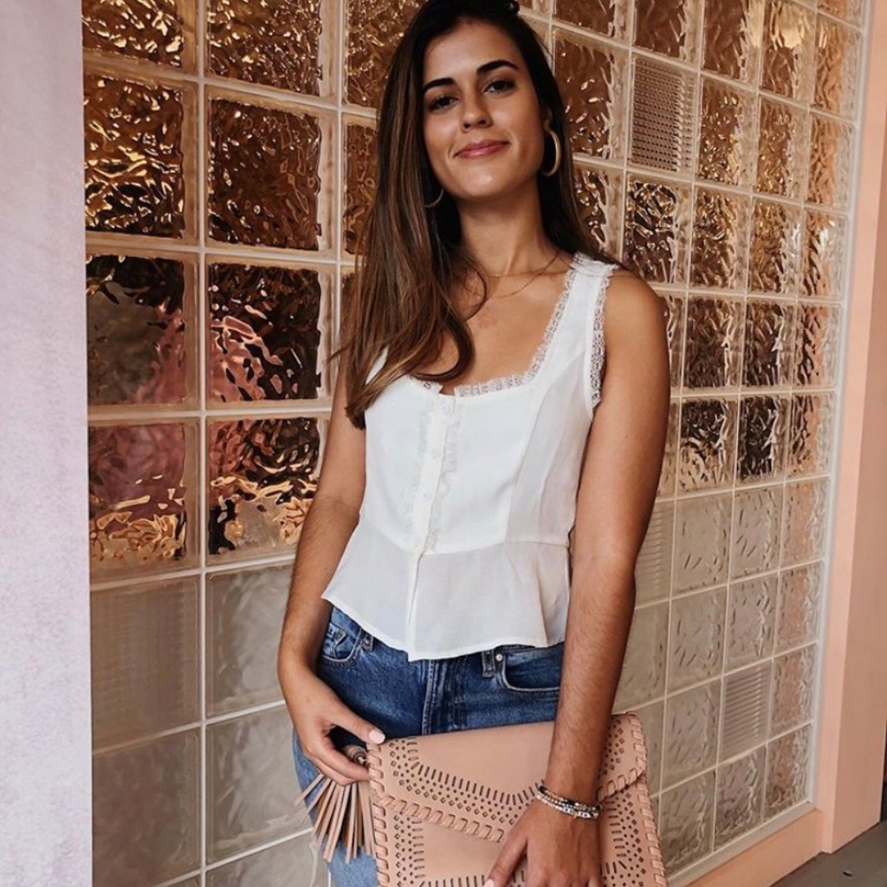 NWT~BOUTIQUE~LE LIS~WHITE LACE PEPLUM TOP
